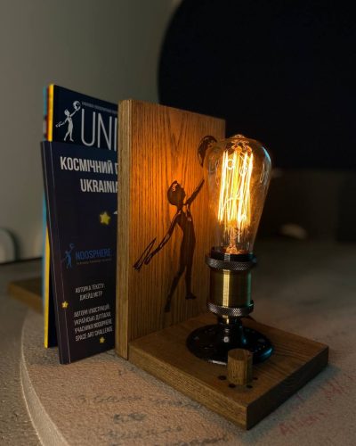 Тримач для книг Steampunk brookend lamp